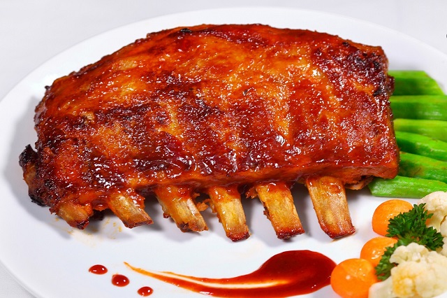 Sườn heo nướng – món ăn hấp dẫn ở Chiacago