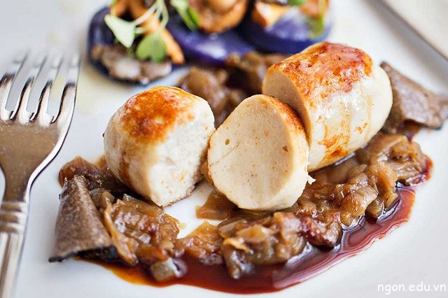 Món xúc xích trắng ngon không cưỡng lại ở nhà hàng Marcel’s