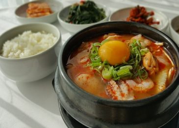 Đậu phụ hầm cay – Món ăn đường phố hấp dẫn nhất tại Daegu